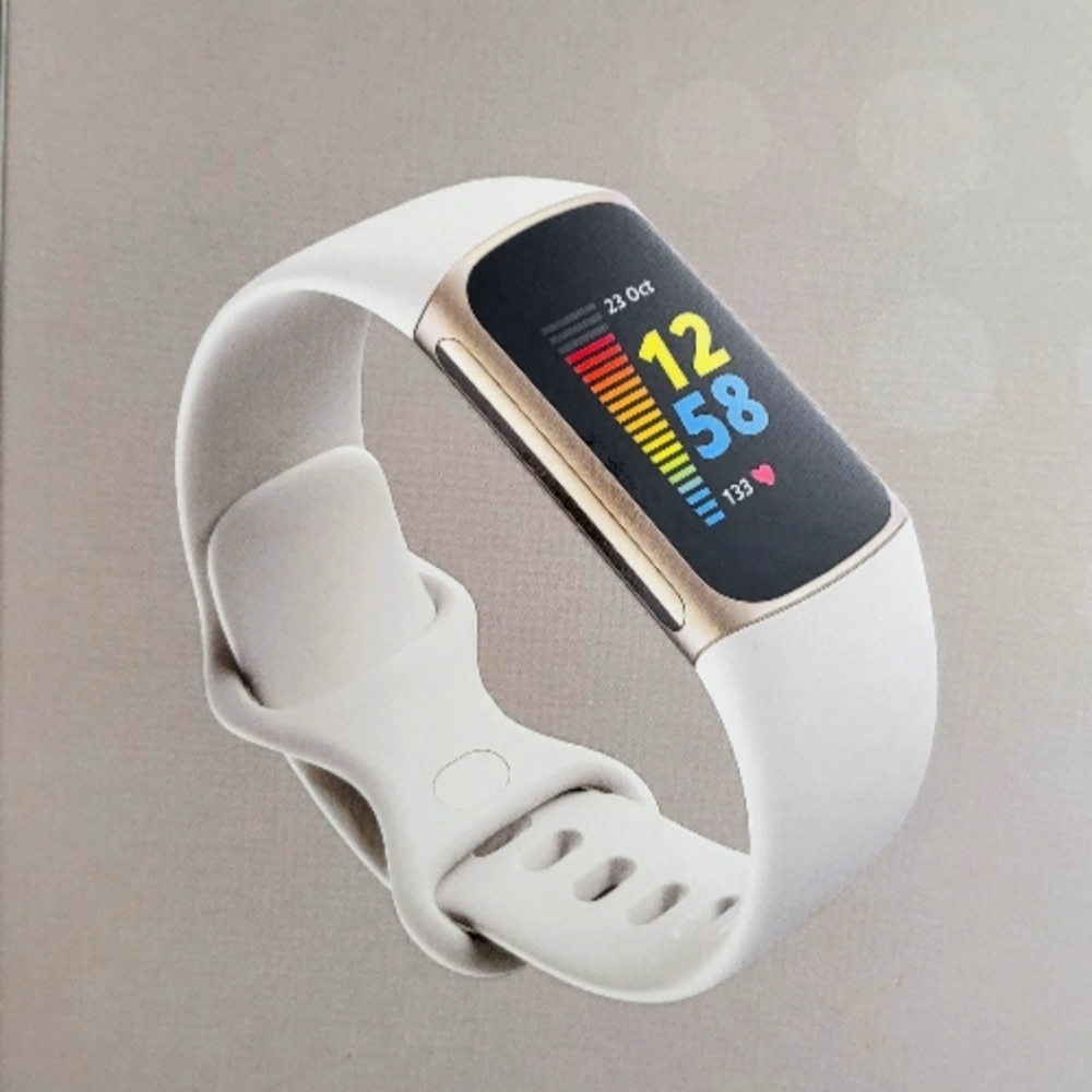 FITBIT CHARGE 5 WHITE BRAND NEW IN BOX
